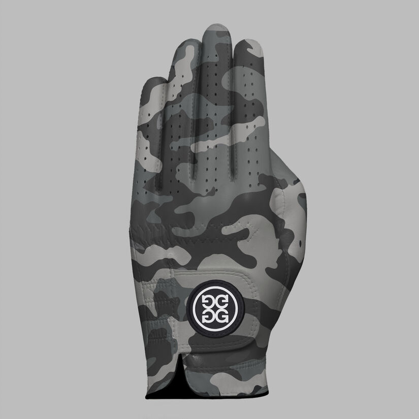 MEN'S SIGNATURE CAMO GOLF GLOVE image number 1