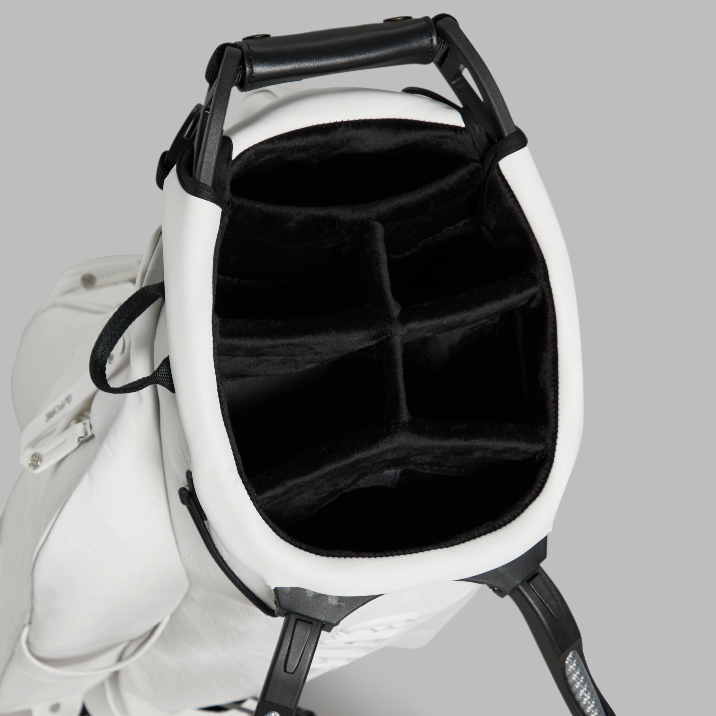 新品　ジーフォア　上下セット　パープル＆ホワイト 新品 ジーフォア 上下セット パープル＆ホワイト G/FORE