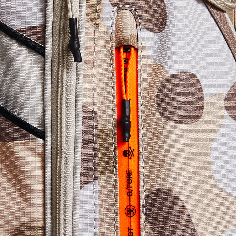 EXPLODED CAMO LIGHTWEIGHT CARRY GOLF BAG image number 8
