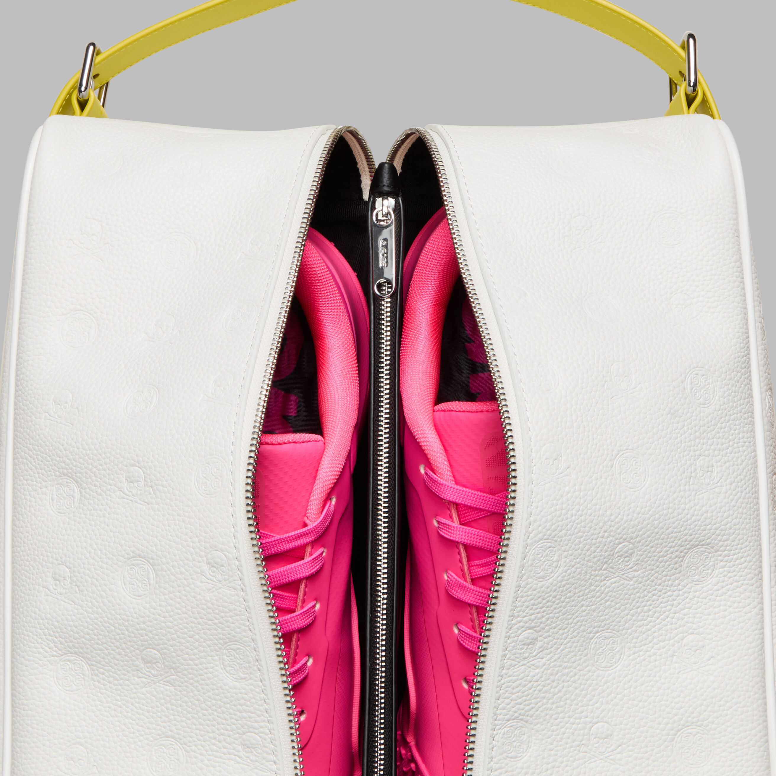 EMBOSSED LEATHER GOLF SHOE BAG | ACCESSORIES FOR MEN AND