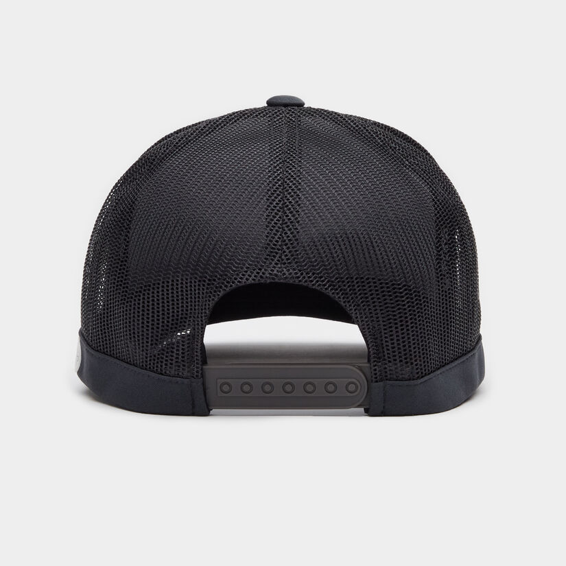 SKULL & T'S TRUCKER image number 5