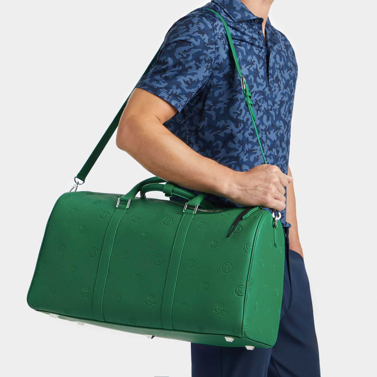 G/FORE ダッフルバッグ ブラック・ブルー LIMITED EDITION SKULL & TEES DEBOSSED DUFFEL BAG