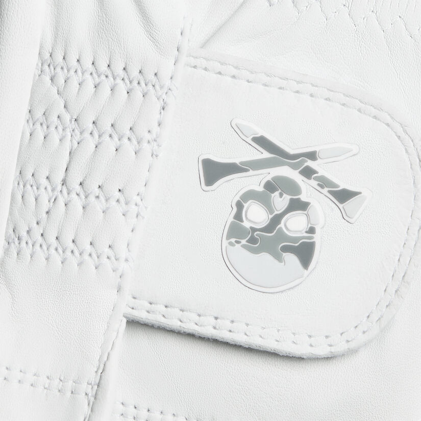 MEN'S SIGNATURE SKULL & TEES GOLF GLOVE image number 2