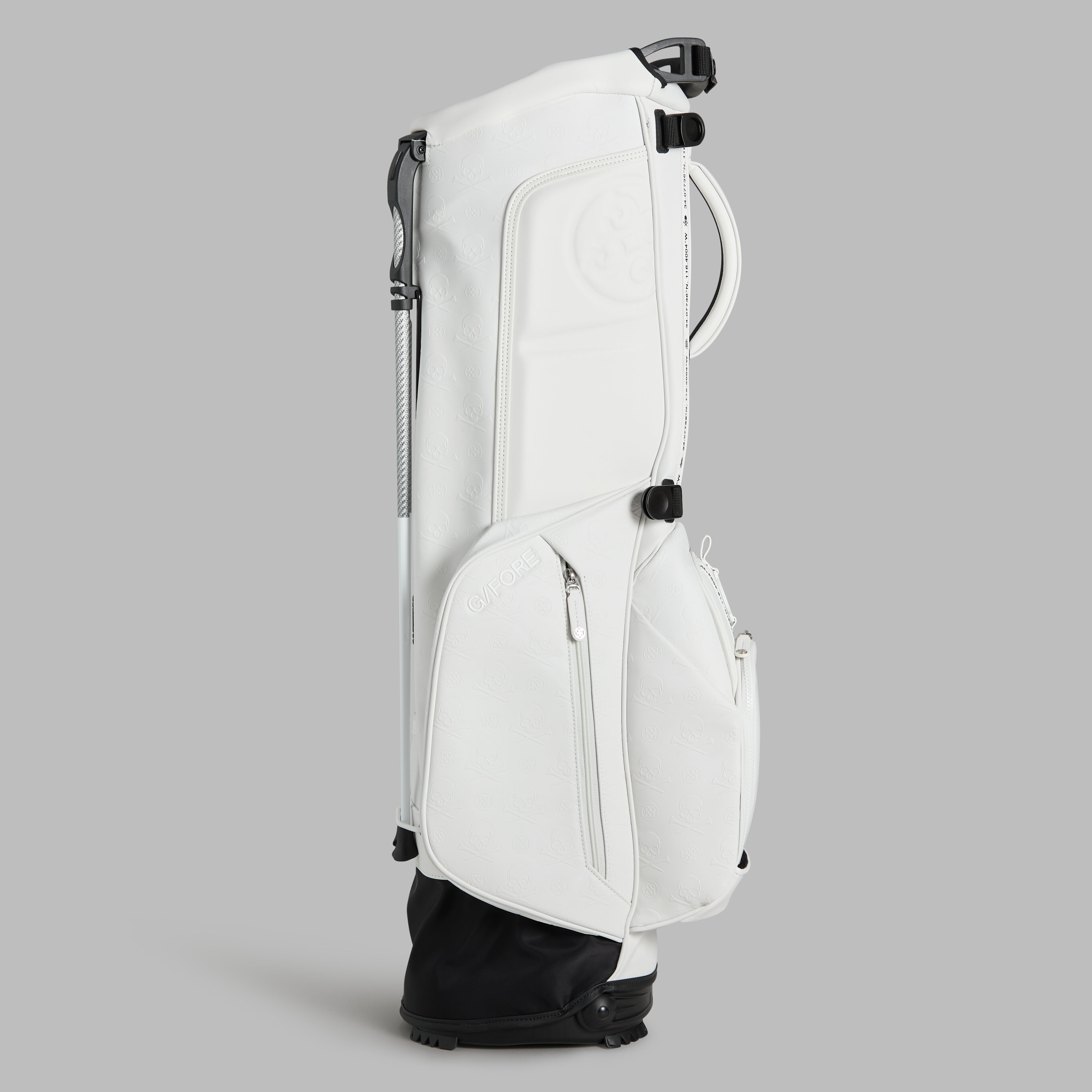 G/FORE デイトナ　ホワイト ゴルフバッグ EMBOSSED SKULL & TEES DAYTONA CARRY GOLF BAG | GOLF BAGS FOR MEN