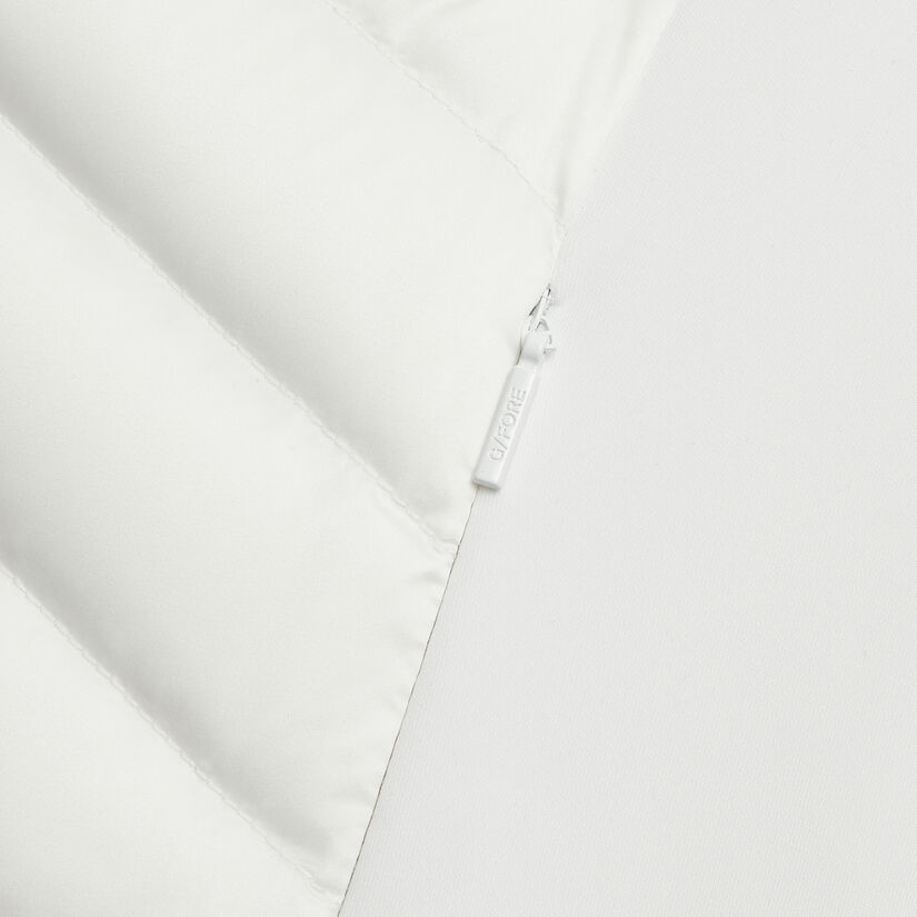 V-DOWN QUILTED STRETCH TECH INTERLOCK VEST image number 5