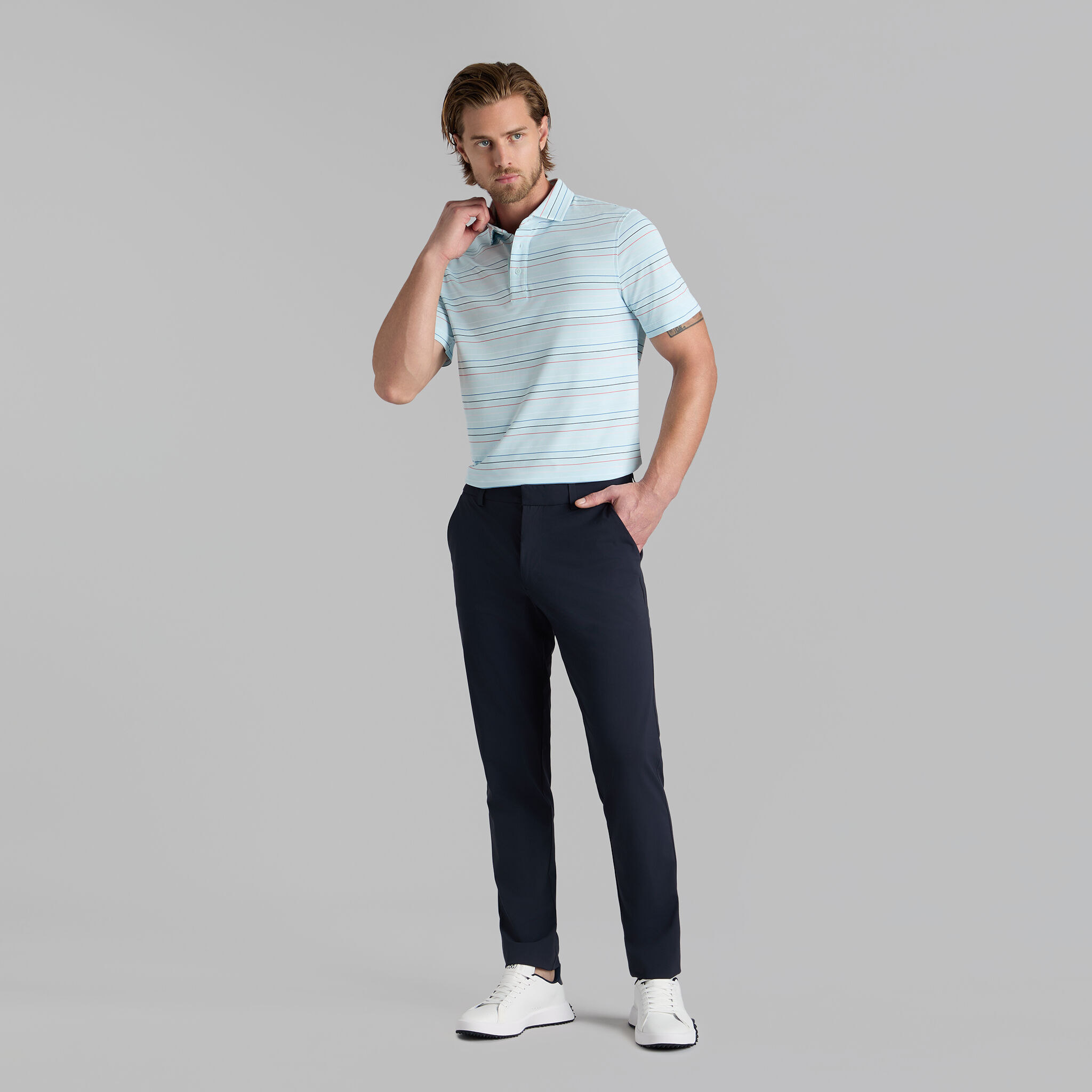 MULTI STRIPE TECH PIQUÉ PERFORMANCE POLO