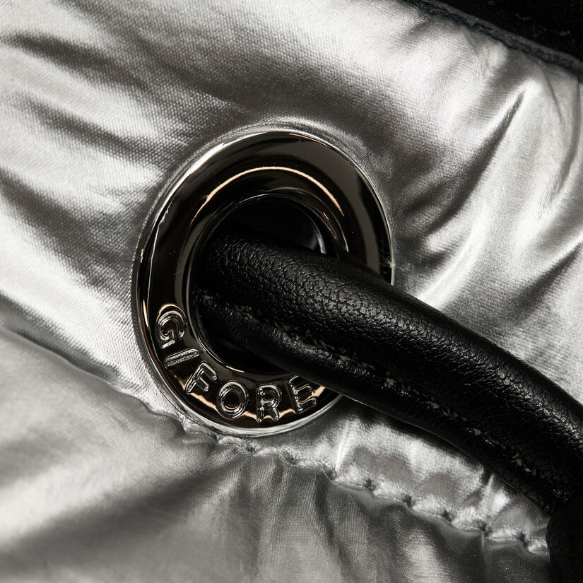 LTD RELEASE CIRCLE G'S QUILTED BUCKET BAG image number 8