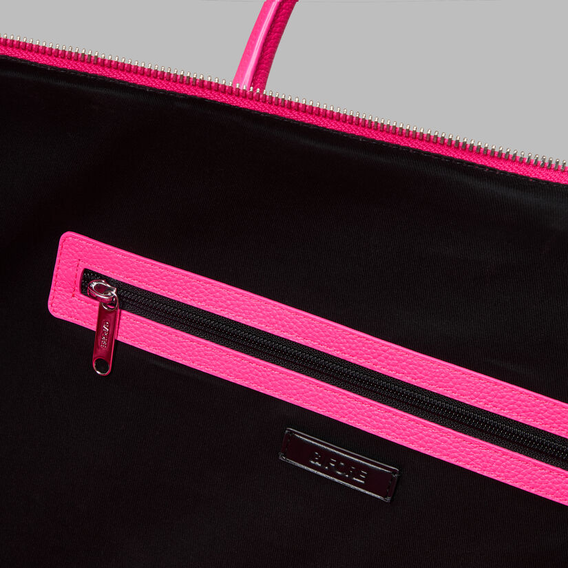 EMBOSSED SKULL & TEES LEATHER WEEKENDER image number 5