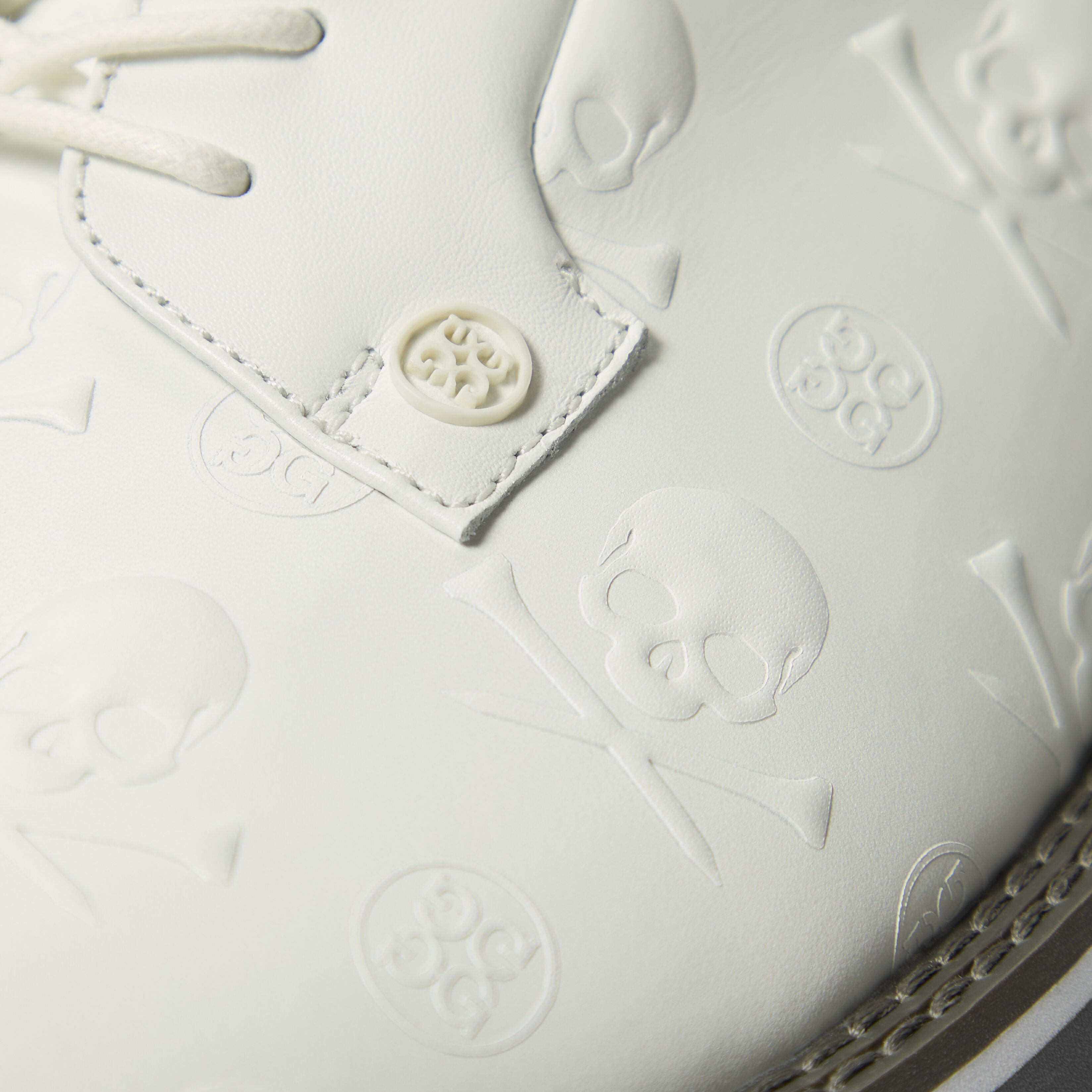 MEN'S GALLIVANTER EMBOSSED SKULL & TEES LEATHER GOLF SHOE | MEN'S