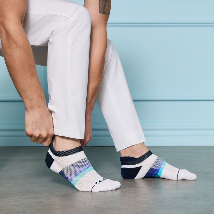 MEN'S LTD RELEASE ASSORTED 3-PACK ANKLE SOCKS image number 3