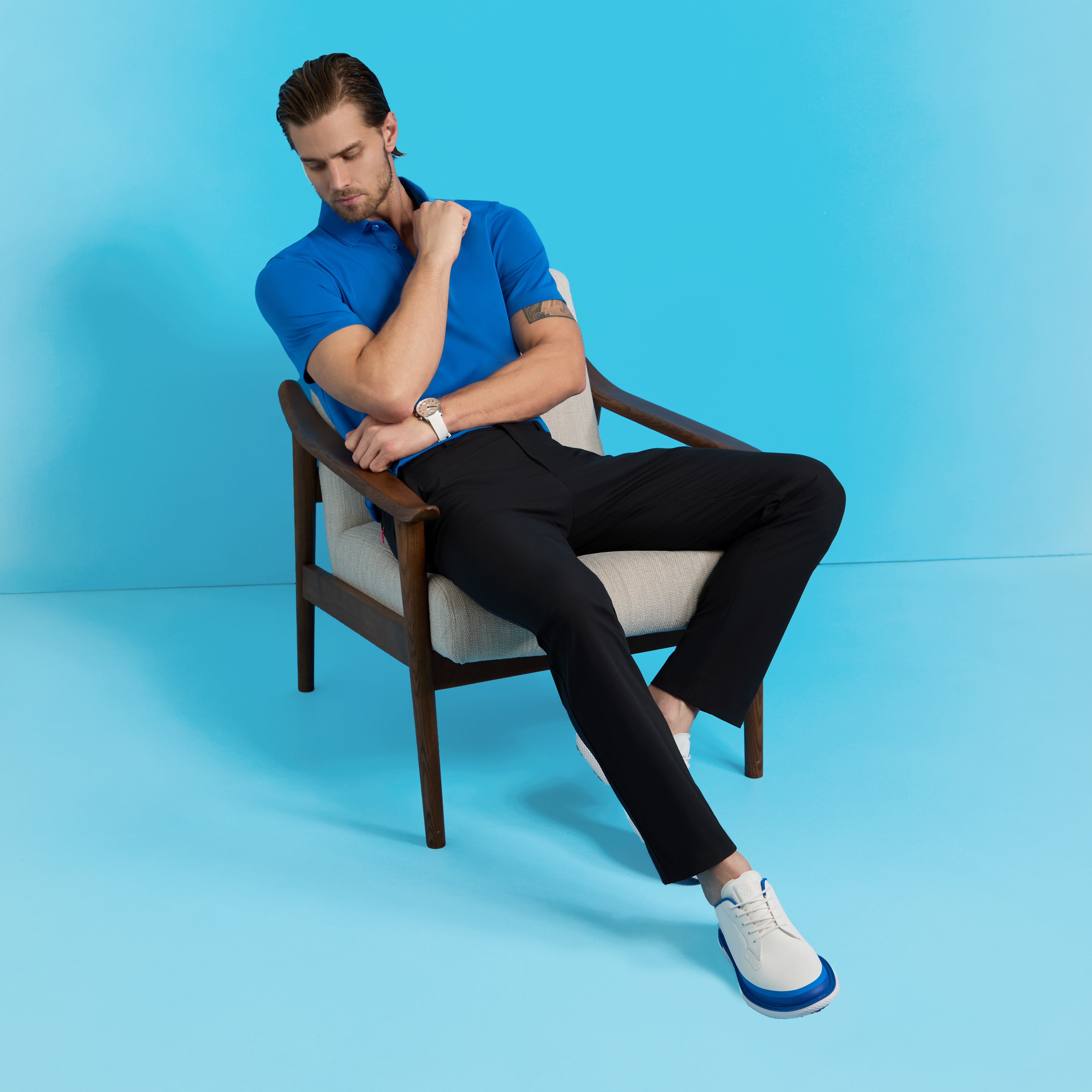 ESSENTIAL PERFORMANCE PIQUÉ POLO