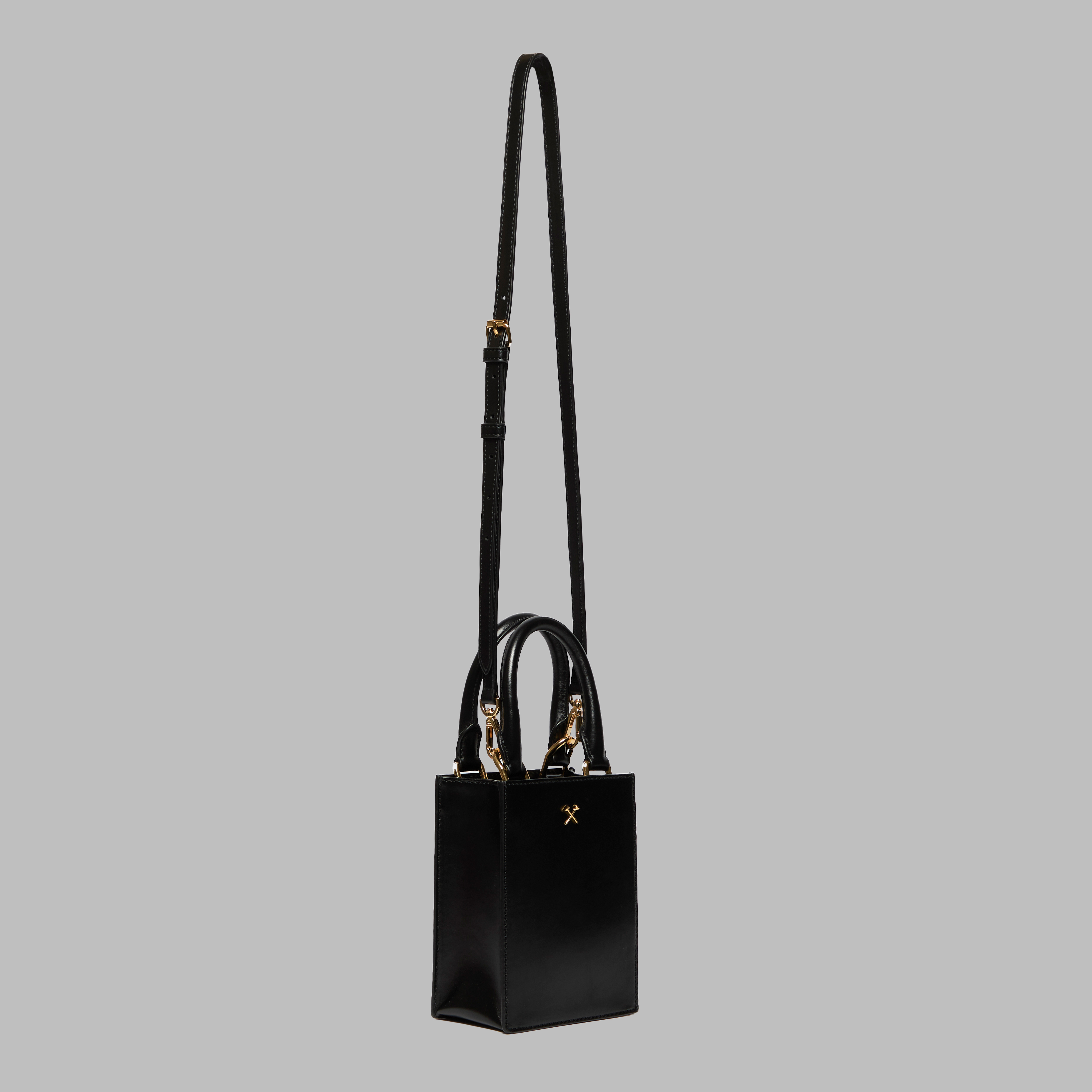 ★ ★ Soft Logo Mini Tote Bag Museo Soft Mini Bag in black cream and brown leather with